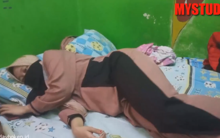 Viral Terbaru Membuat Tante Hijab Muncrat