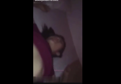 Tocil Tante Bohay Mantan Pacar Buka Baju